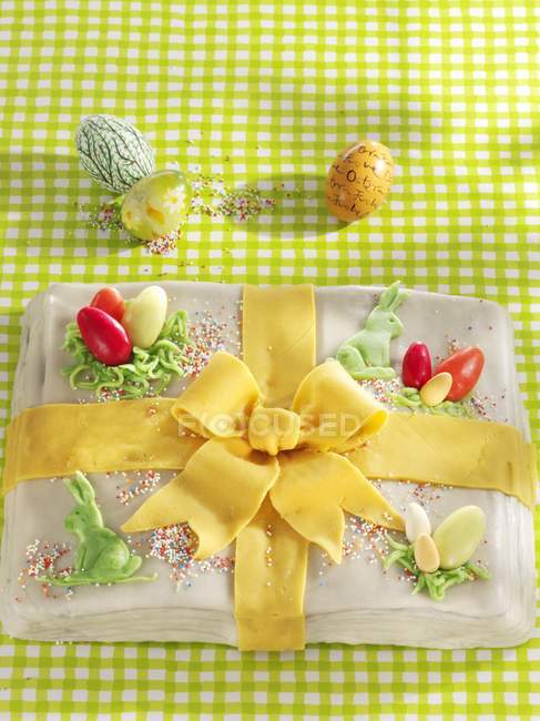 Easter cake with marzipan bow — Stock Photo