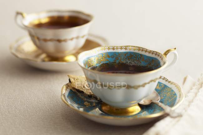 Élégantes tasses à thé anglais — Photo de stock