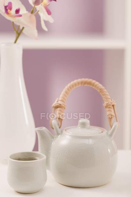 Théière et bol à thé — Photo de stock
