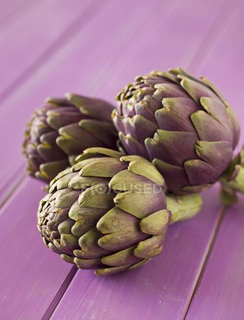 Fresh Purple Artichokes — Stock Photo