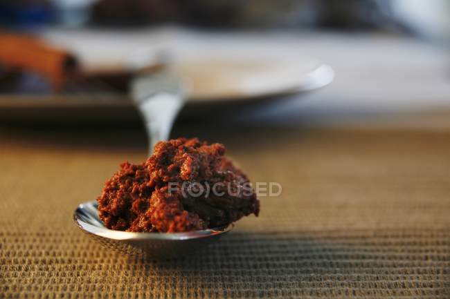 Dessert al cioccolato su cucchiaio — Foto stock
