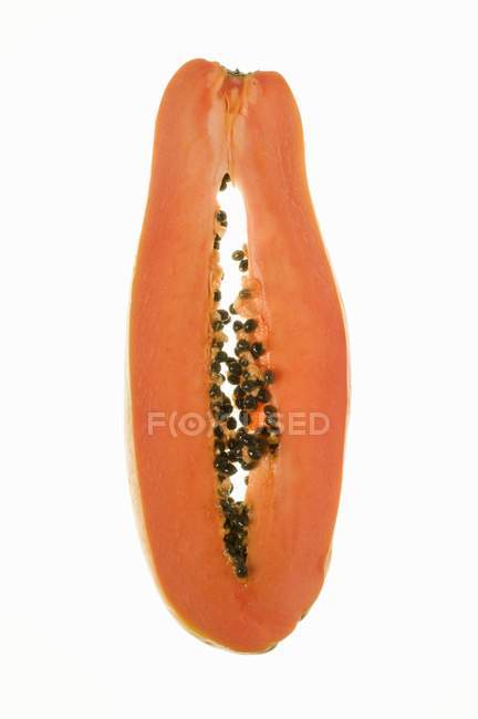 Rebanada fresca de papaya - foto de stock