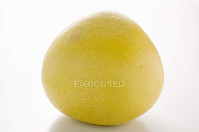Pomelo frais entier — Photo de stock
