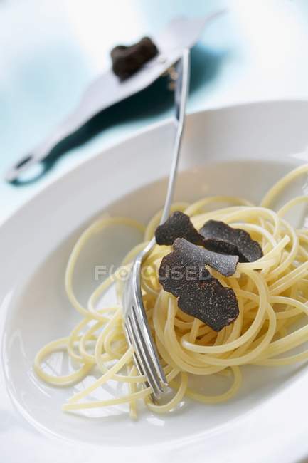 Spaghetti con tartufo di Prigord — Foto stock