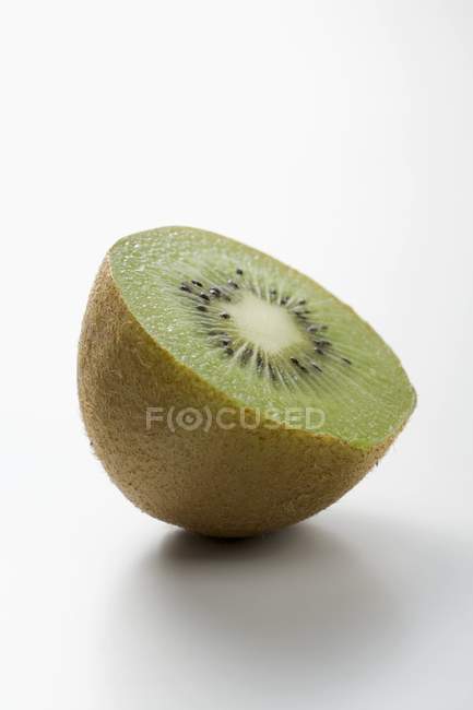Half a kiwi fruit, close-up — Stock Photo