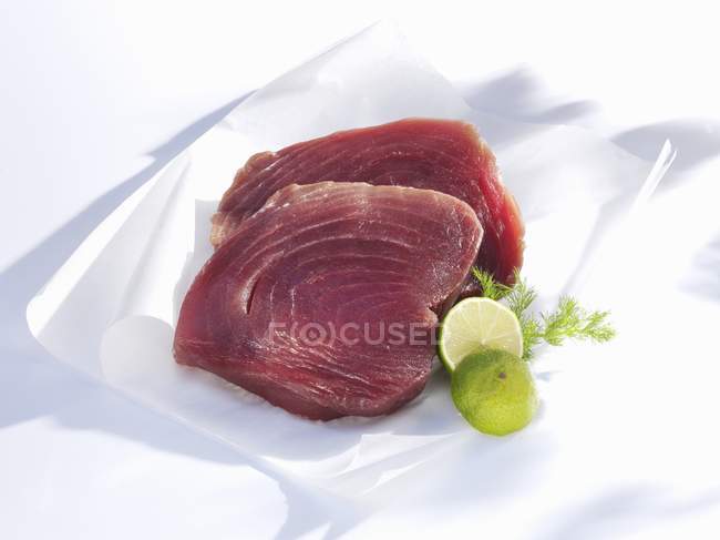Fresh tuna steaks — Stock Photo