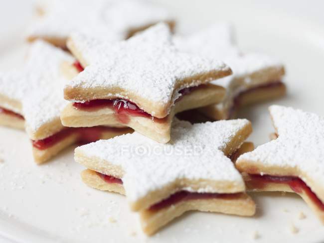 Star biscuits on plate — Stock Photo