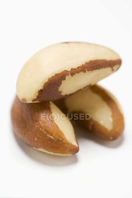 Trois noix de brésil — Photo de stock