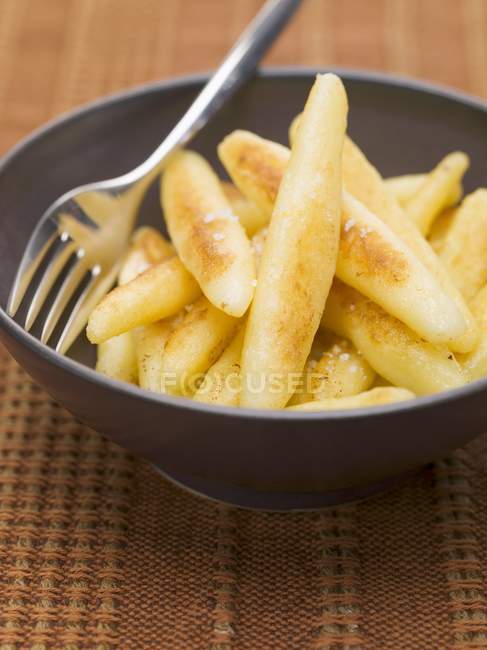 Жареная картофельная лапша — стоковое фото