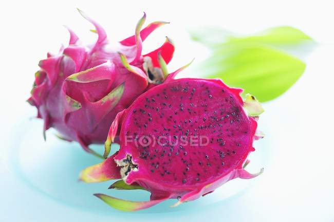 Pink-fleshed dragon fruit — Stock Photo