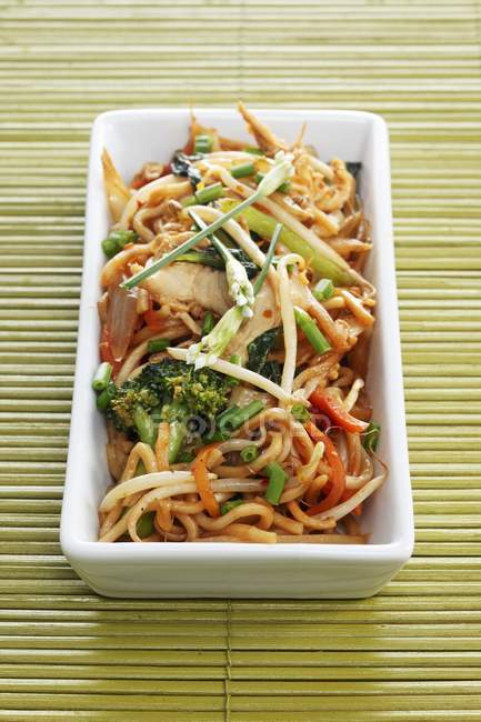 Fried noodles with vegetables — Stock Photo