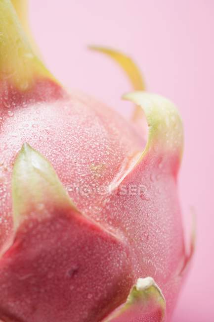 Pitahaya rosa fresco - foto de stock