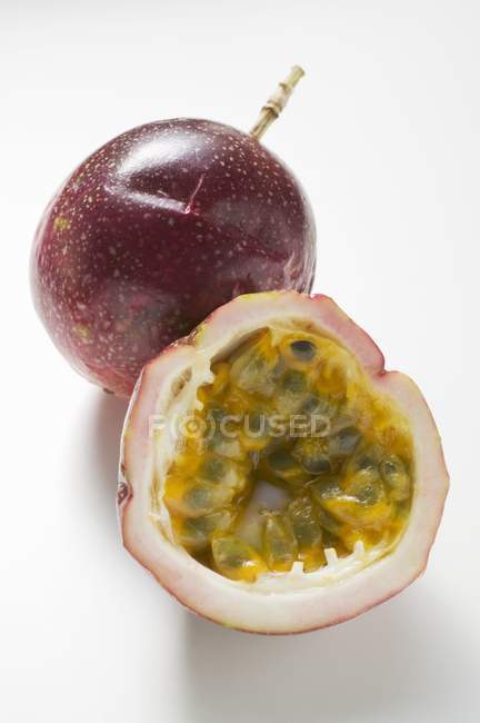 Frutti della passione viola — Foto stock
