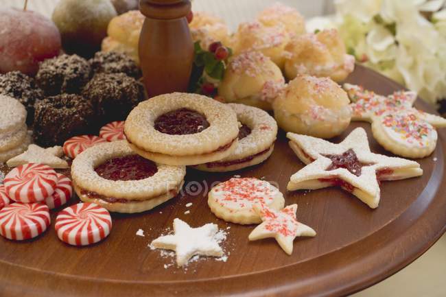 Biscotti e caramelle alla menta — Foto stock