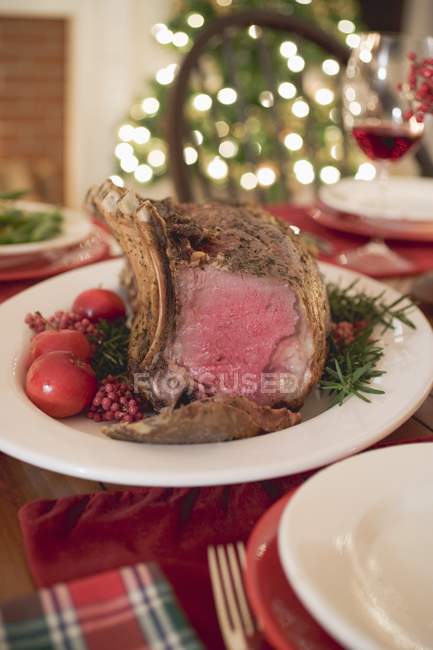 Costela assada de carne no Natal — Fotografia de Stock