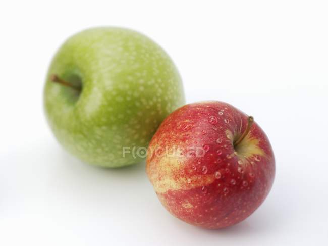 Granny Smith і гала яблука — стокове фото