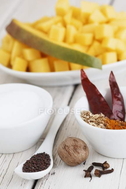 Ingredientes para chutney de mango - foto de stock