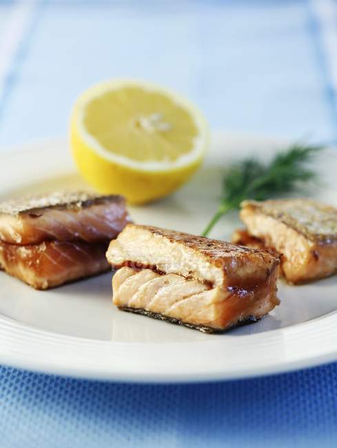 Filé de salmão marinado — Fotografia de Stock