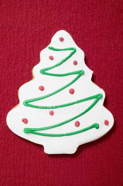 Рождественское печенье в форме праздничных объектов — стоковое фото