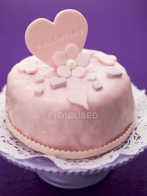 Cake for Valentines Day — Stock Photo