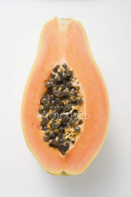 Metà della Papaya fresca — Foto stock
