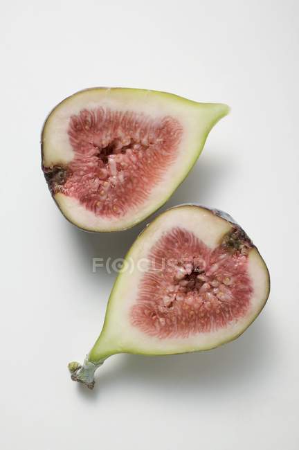 Metades de figo frescas — Fotografia de Stock