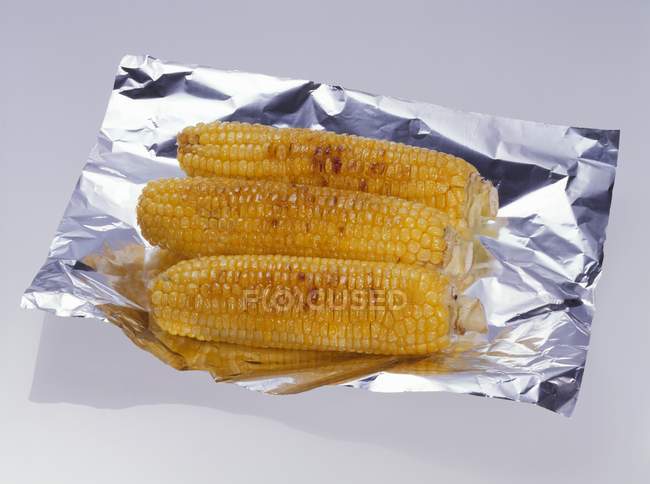Кукурудза на грилі на коб — стокове фото