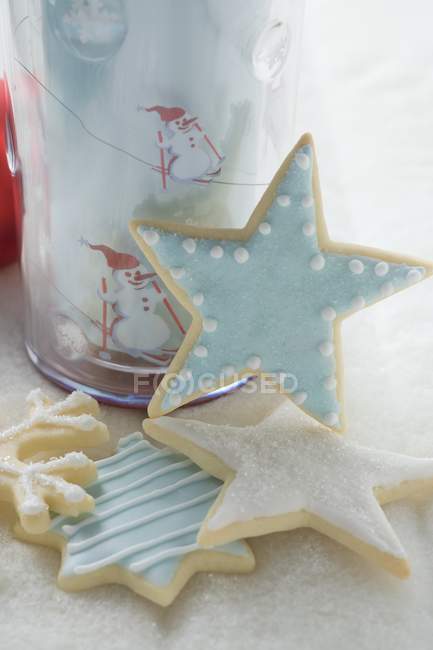 Печенье перед стеклом — стоковое фото