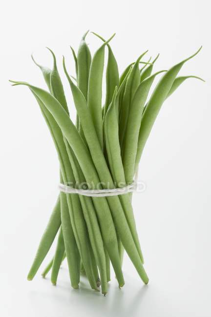 Haricots verts frais liés en faisceau — Photo de stock