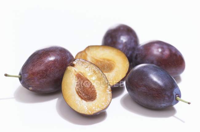 Ripe sweet plums — Stock Photo