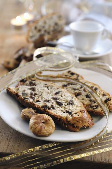 Fruit bread with nuts — Stock Photo
