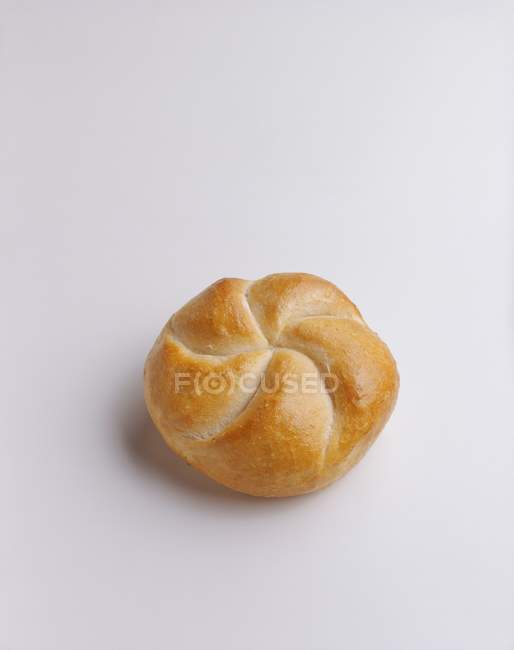 Fresh baked kaiser roll — Stock Photo