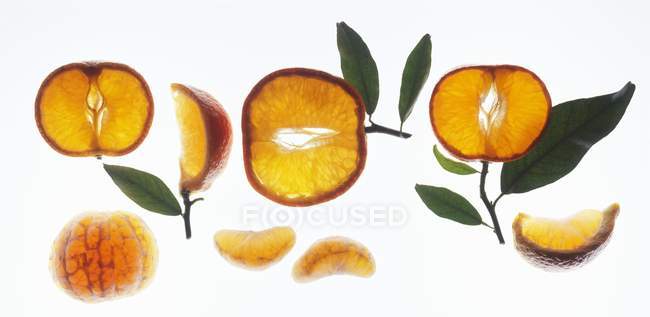 Sliced mandarin oranges — Stock Photo