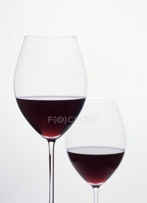 Copos de vinho tinto — Fotografia de Stock