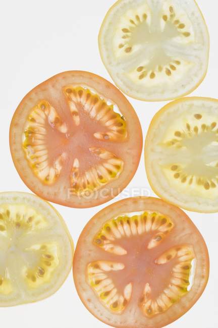 Varias rebanadas de tomate - foto de stock