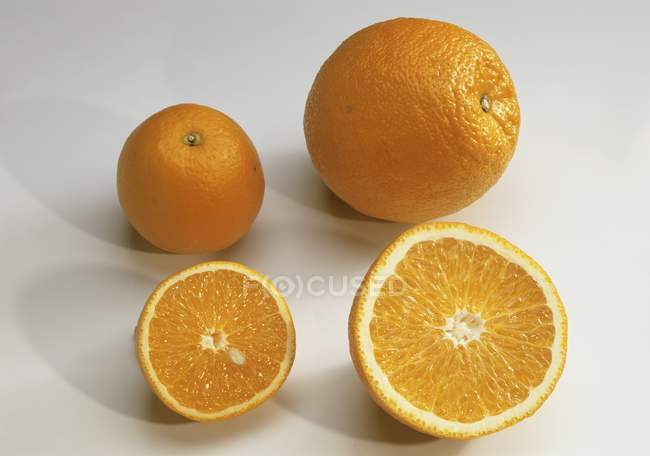 Fresh ripe oranges — Stock Photo