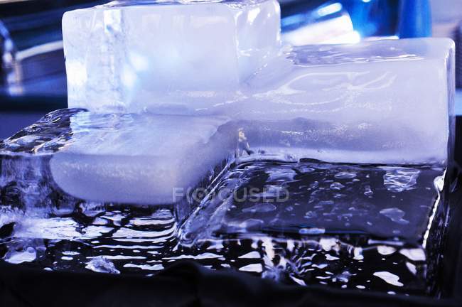 Vista de perto de blocos de derretimento de gelo — Fotografia de Stock