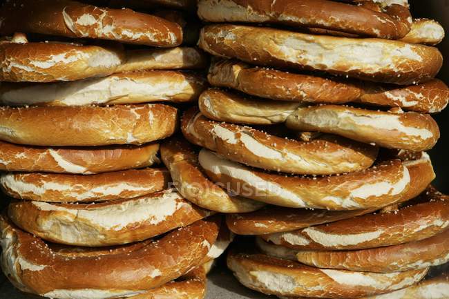 Pila di pretzel morbidi — Foto stock