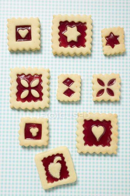 Biscoitos de geleia quadrados — Fotografia de Stock