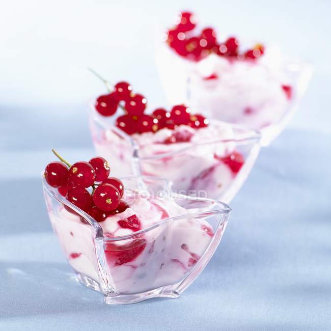 Redcurrants in glass bowls — Stock Photo