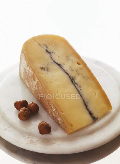 Cuña de queso azul - foto de stock