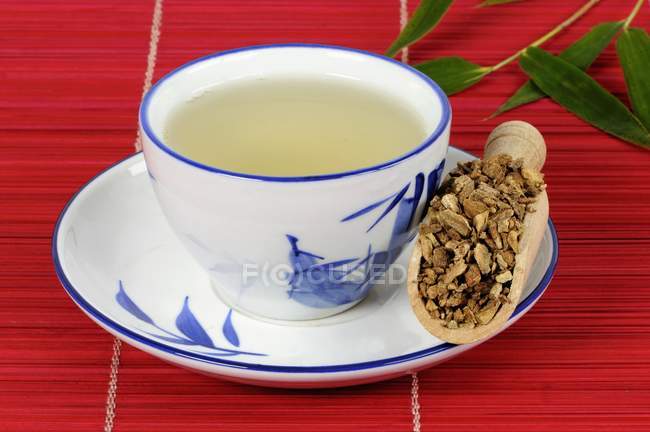 Aucklandia root tea — Stock Photo
