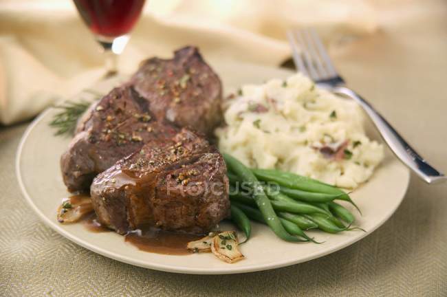 Lamb Chops with Gravy — Stock Photo
