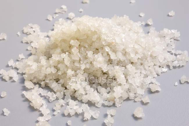 Грубая морская соль — стоковое фото
