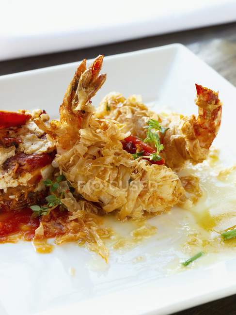 Closeup view of fried filo shrimp appetizer — Stock Photo