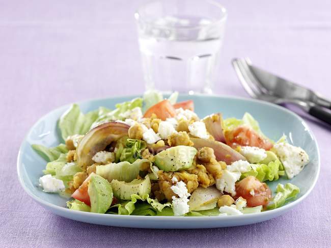 Vegetable salad with feta — Stock Photo