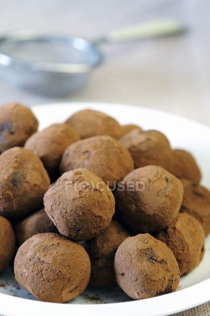Truffes au chocolat faites main — Photo de stock