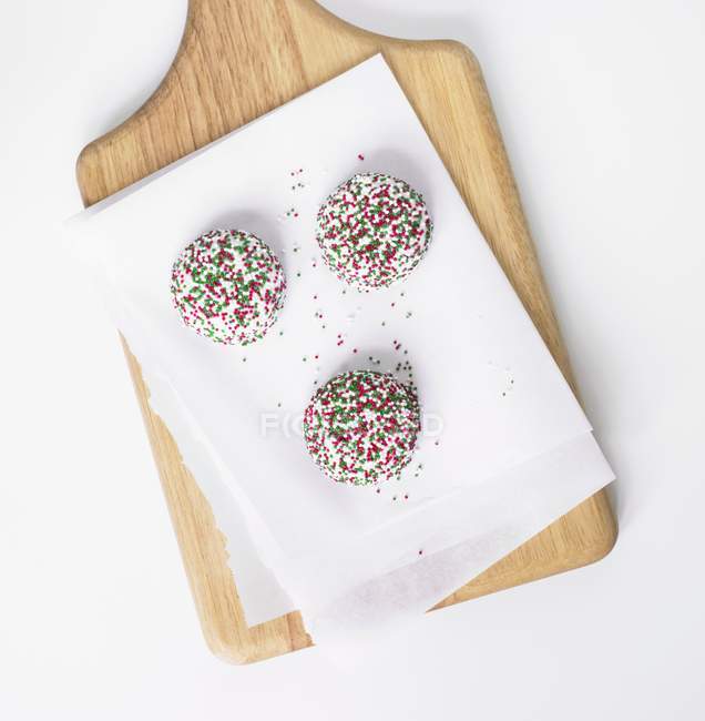 Biscuits à la vanille avec saupoudres colorées — Photo de stock