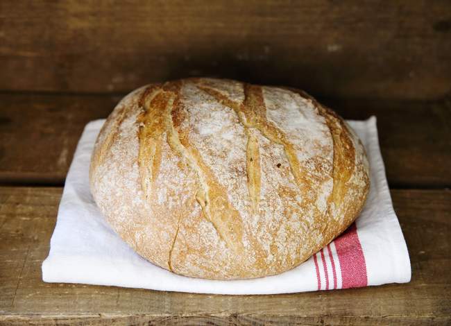 Французький хліб пшеничний o — стокове фото