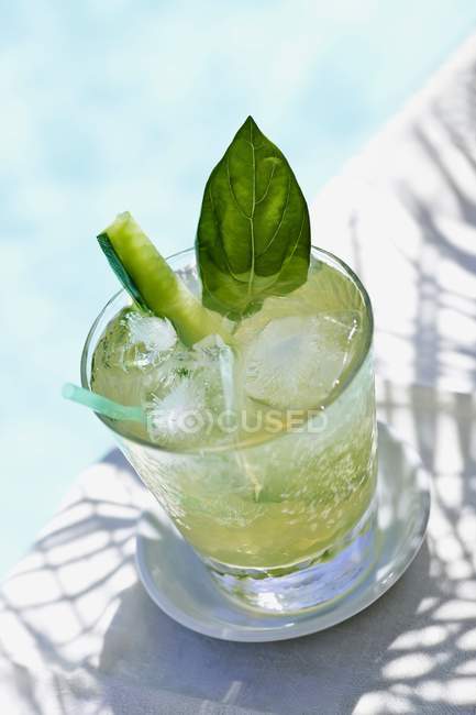 Glass of Ice Tea with Cucumber — Stock Photo
